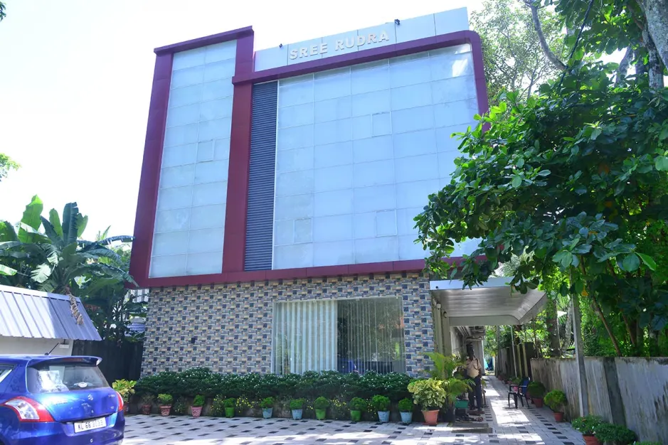 Sreerudra Ayurveda Multi Speciality Hospital – Pazhaveedu